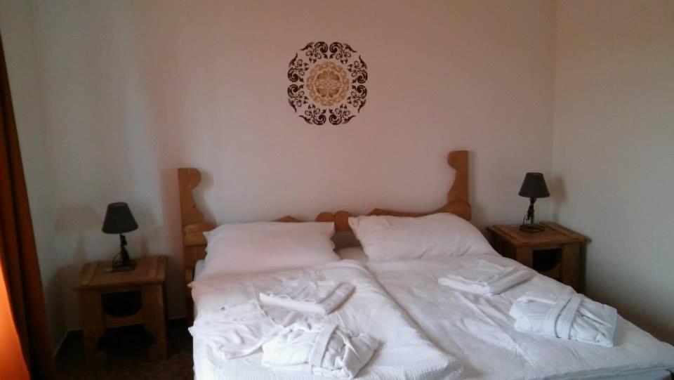 Szabolcs Vezer Panzio Bed & Breakfast Ngoại thất bức ảnh