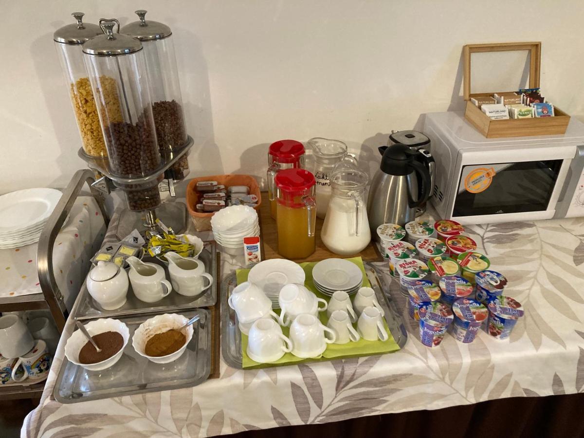 Szabolcs Vezer Panzio Bed & Breakfast Ngoại thất bức ảnh