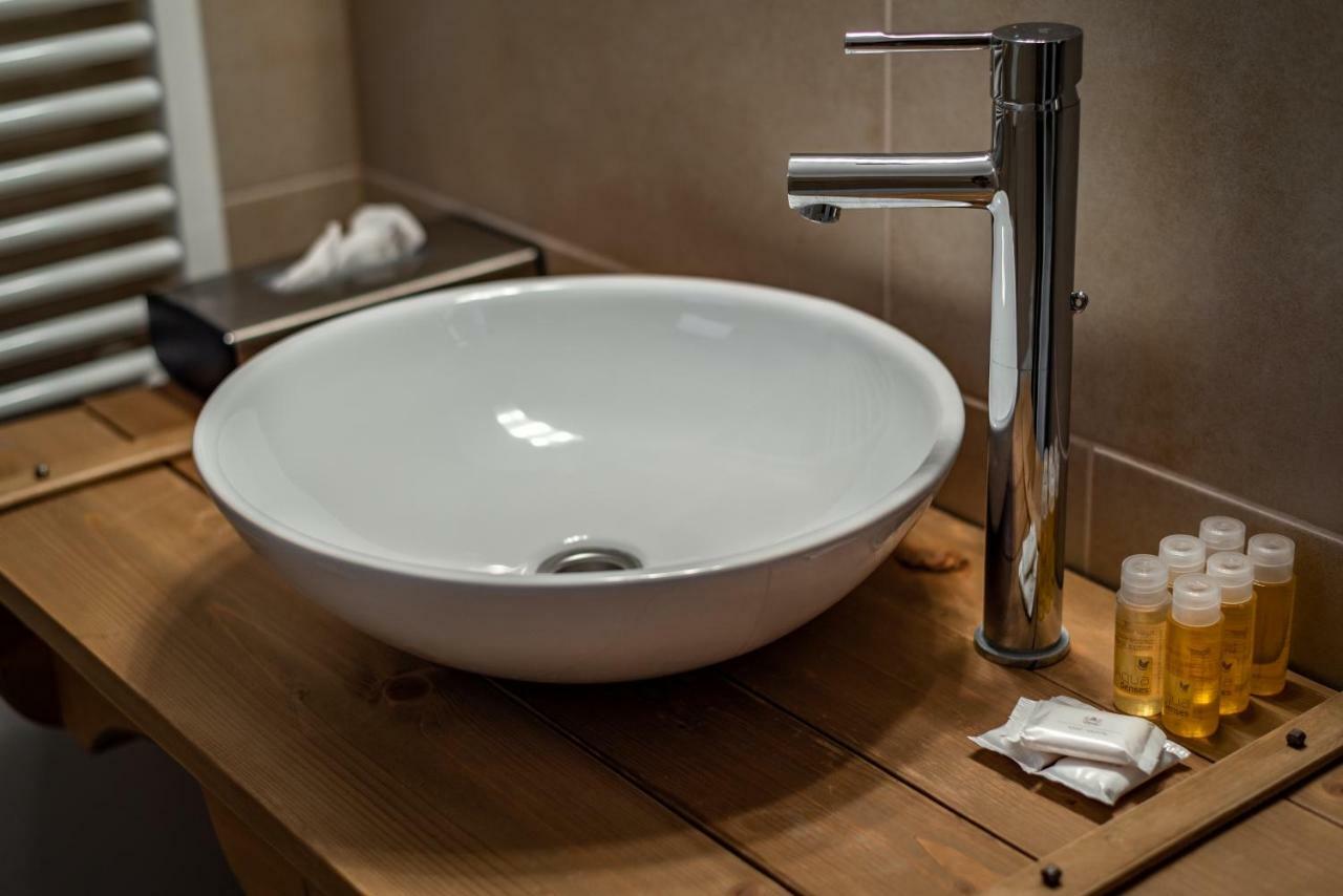 Szabolcs Vezer Panzio Bed & Breakfast Ngoại thất bức ảnh