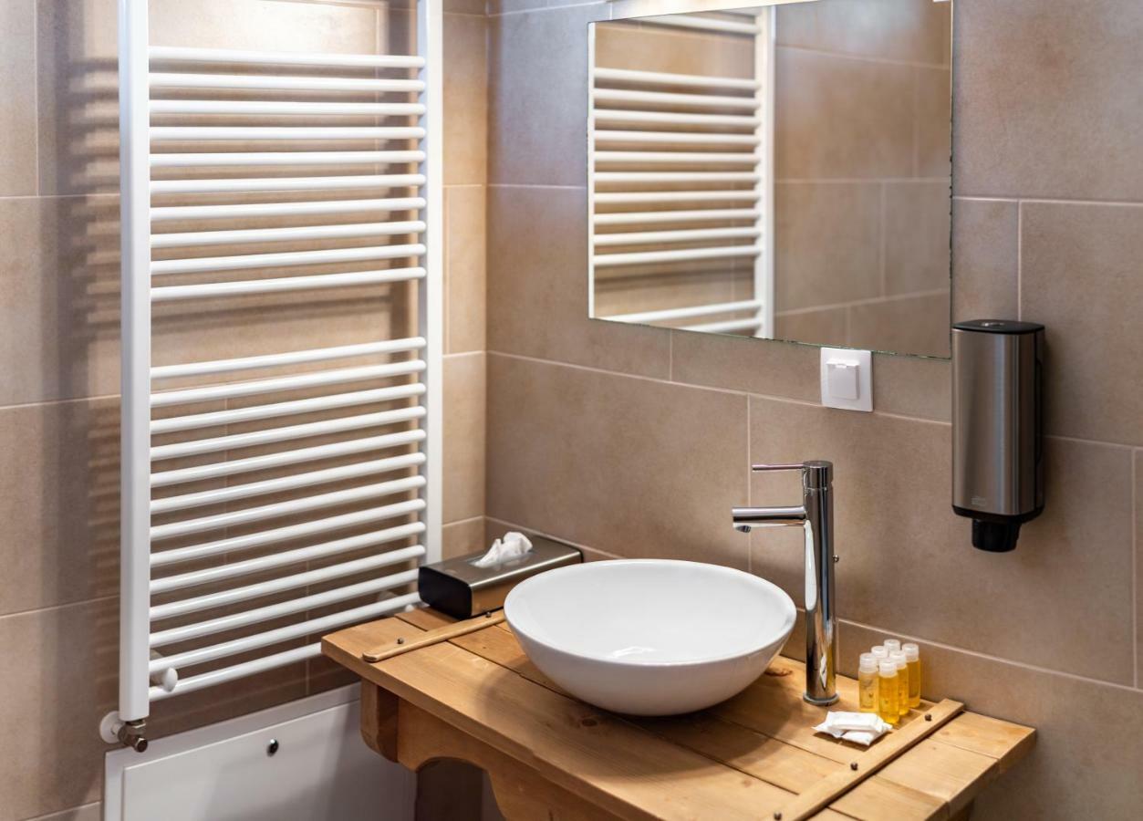 Szabolcs Vezer Panzio Bed & Breakfast Ngoại thất bức ảnh
