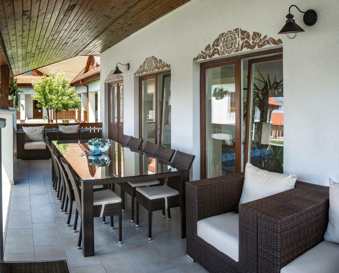 Szabolcs Vezer Panzio Bed & Breakfast Ngoại thất bức ảnh